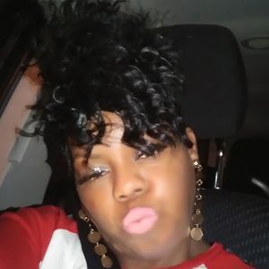 Meet your Posher, Shemika